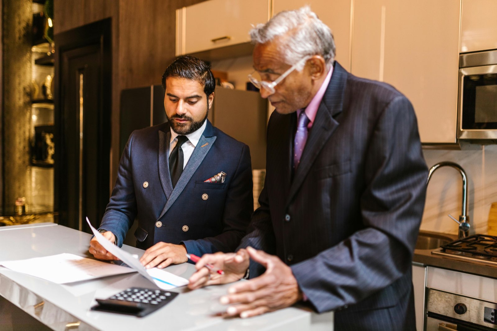 Mobile-First Marketing: Why In-App Advertising Works for Muslim Audiences cover image